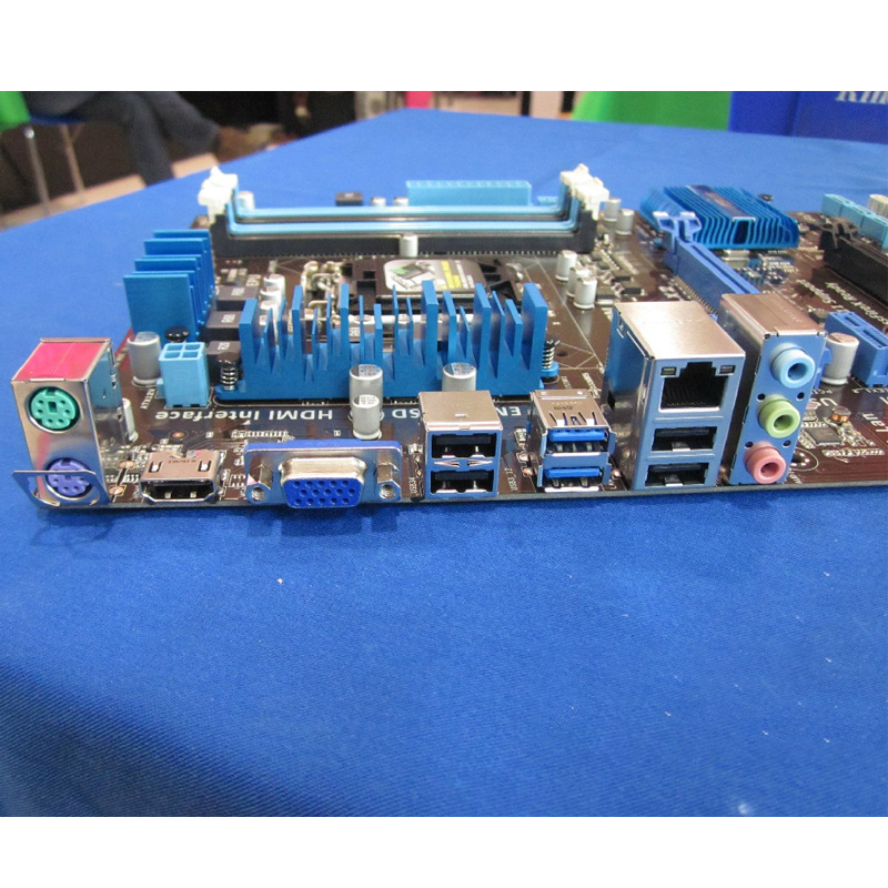 اللوحة الأم Asus P8Z77-v LX2،  - مراجعة X870E Atx Motherboard وسعره